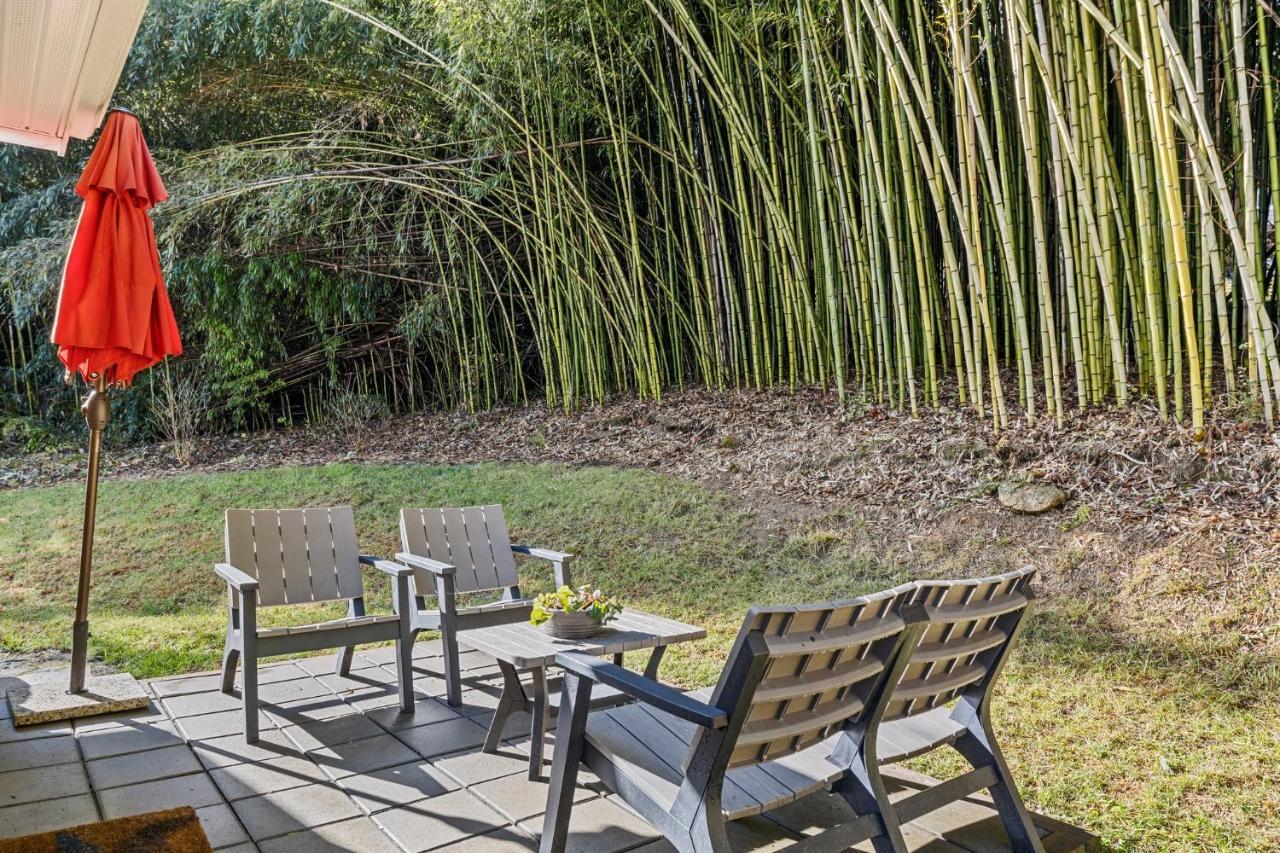 The Bamboo Bungalow Хендерсънвил Екстериор снимка